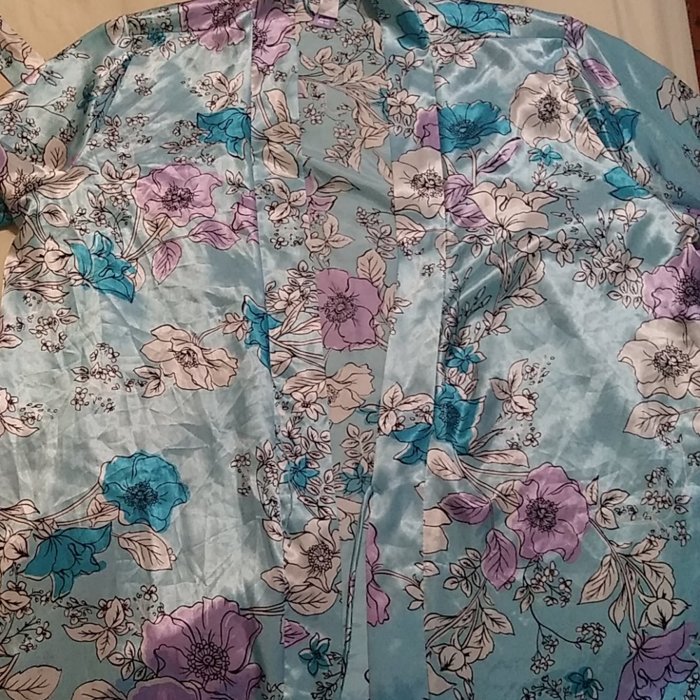 sleep wear (robe)